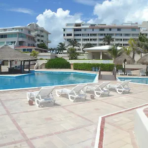 brand-new-condos-at-the-best-beach-of-cancun.quintano-roohotels.com/