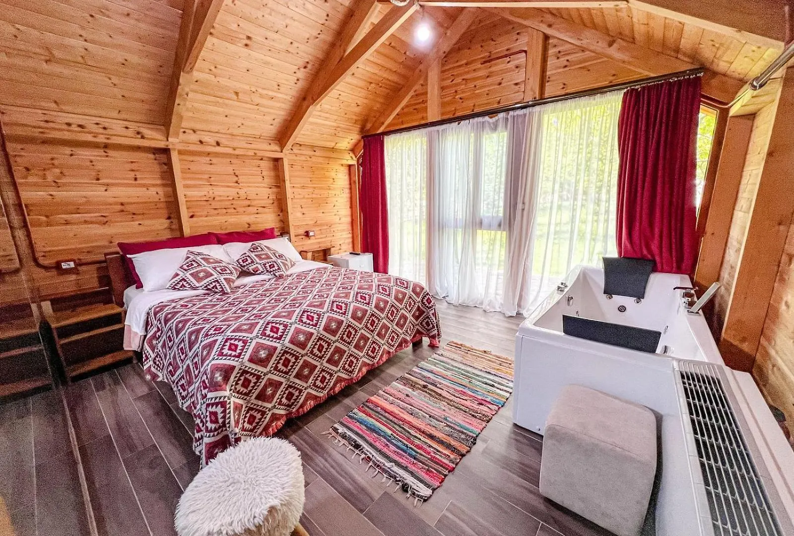Logu I Harushave Villa Theth 0*,